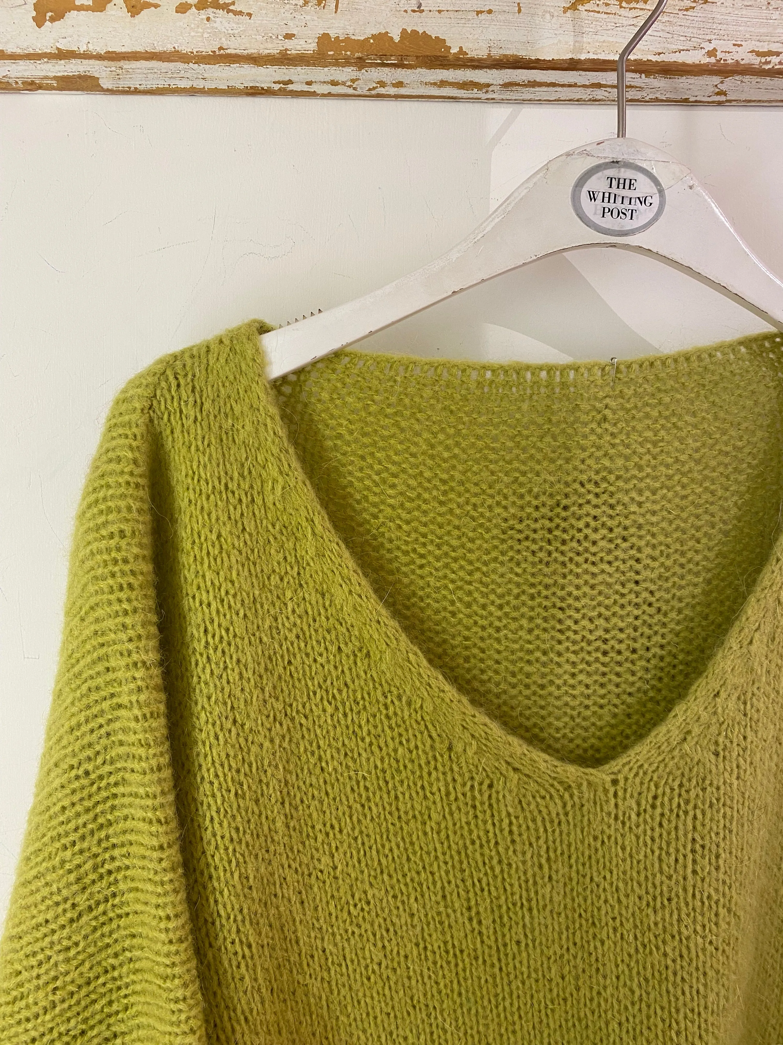 Italian collection mohair v-neck - Lime