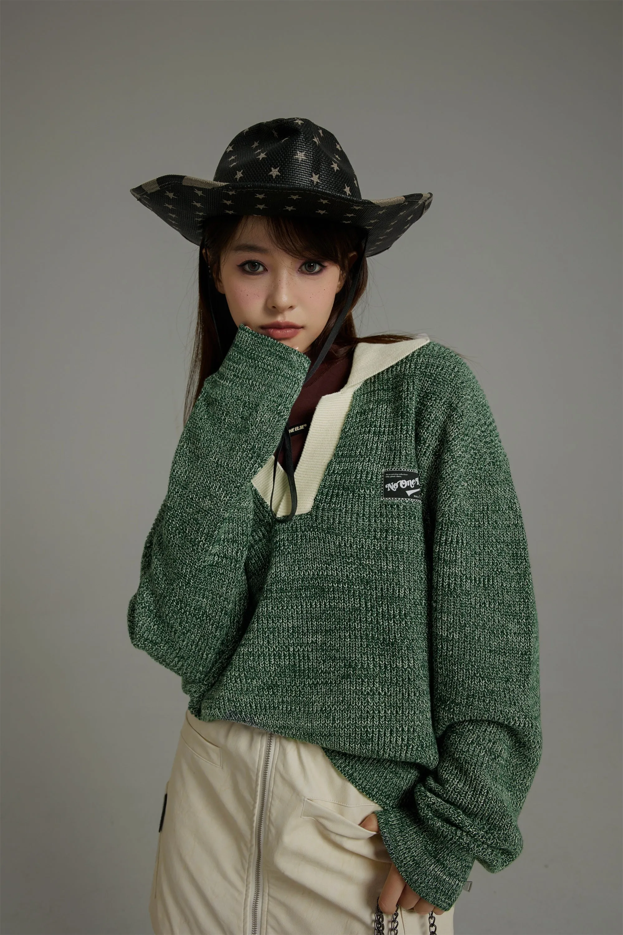 Noe Loose-Fit Open Collar Sweater